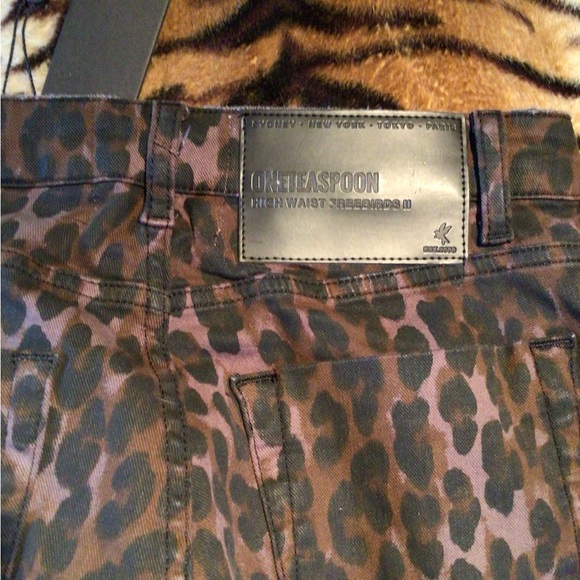 NEW! ♥️Hp! ♥️One teaspoon Freebirds II bronze leopard skinnies - Picture 6 of 8